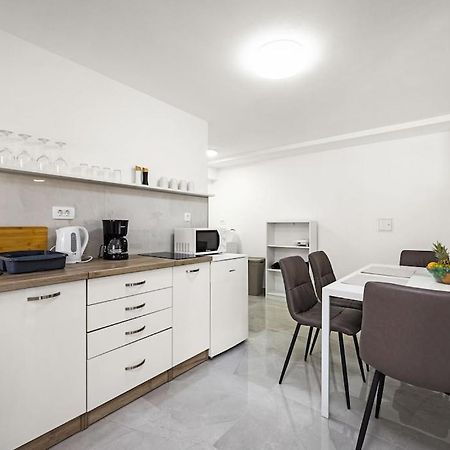 Apartment Olive Garden Near Pula 3 Km From Center And Only 4 Km From The Beach For 4 Persons Dış mekan fotoğraf