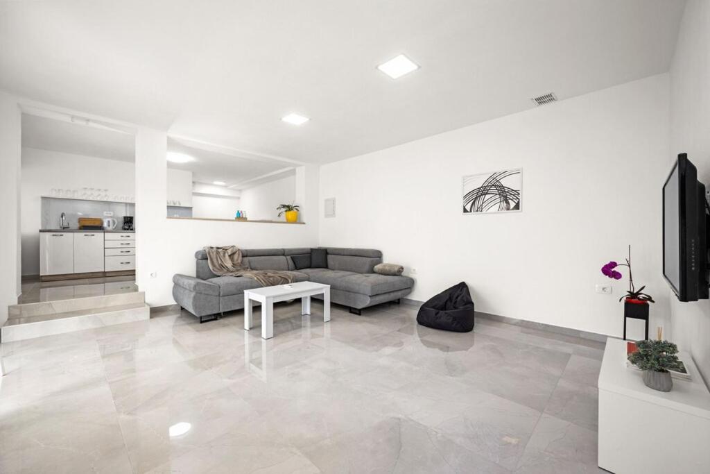 Apartment Olive Garden Near Pula 3 Km From Center And Only 4 Km From The Beach For 4 Persons Dış mekan fotoğraf