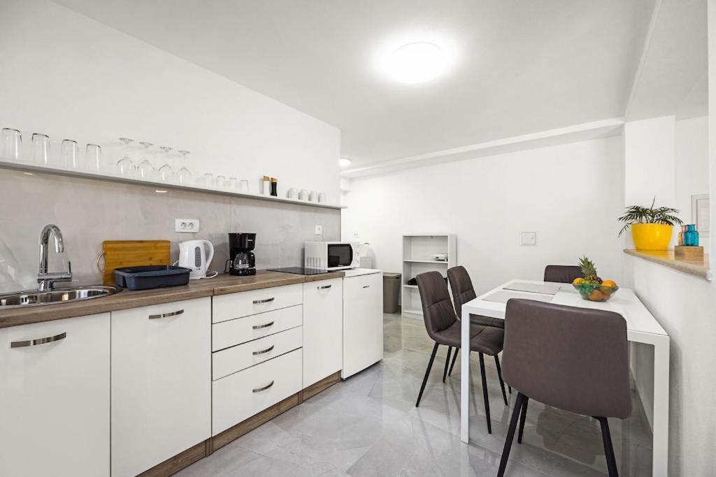 Apartment Olive Garden Near Pula 3 Km From Center And Only 4 Km From The Beach For 4 Persons Dış mekan fotoğraf