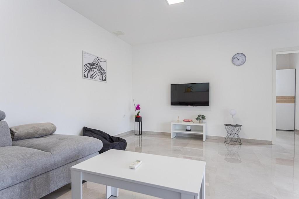 Apartment Olive Garden Near Pula 3 Km From Center And Only 4 Km From The Beach For 4 Persons Dış mekan fotoğraf