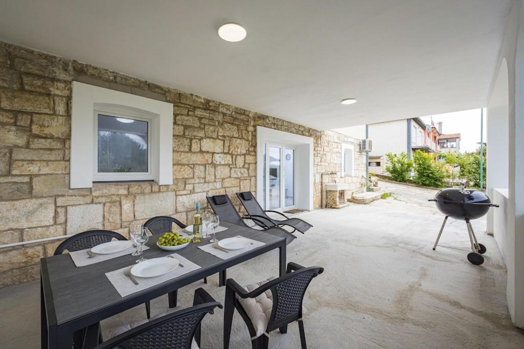 Apartment Olive Garden Near Pula 3 Km From Center And Only 4 Km From The Beach For 4 Persons Dış mekan fotoğraf